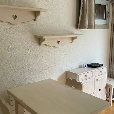 Cosy On The Slopes And Centre Of Chamonix